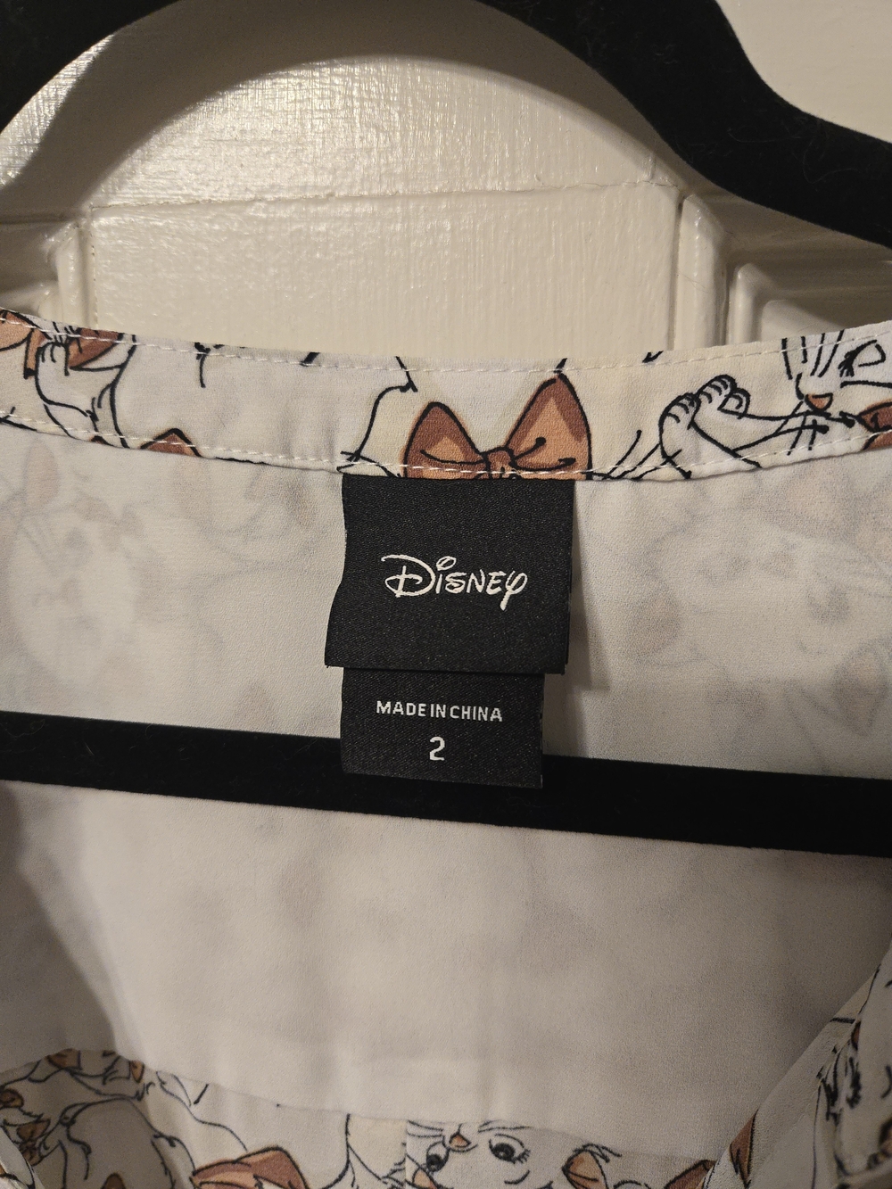 Disney Torrid Marie Harper White Blouse ARISTOCATS Cat Print Size 2 - Picture 5 of 7